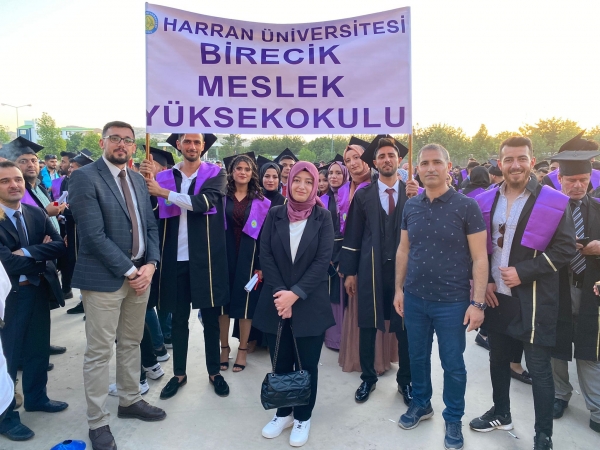 Üniversitemizde 2021-2022 Eğitim Öğretim Yılı Mezuniyet Töreni Gerçekleştirildi
